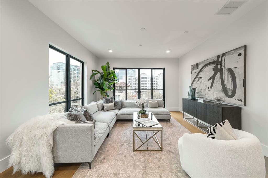 3601 Routh Street 4C