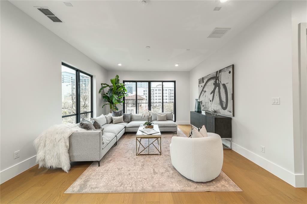 3601 Routh Street 4C