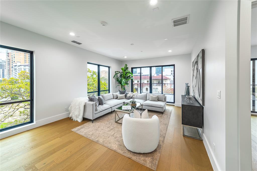 3601 Routh Street 4C