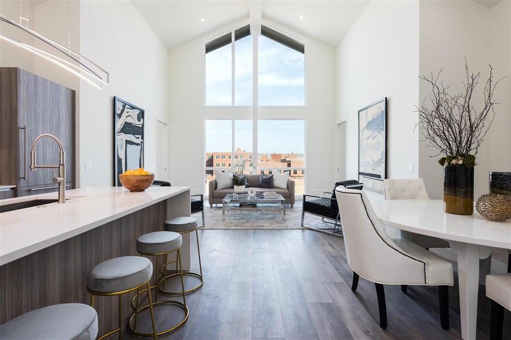 3525 Normandy Avenue 32