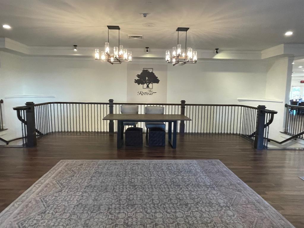 Retreat Ph 01 - Land