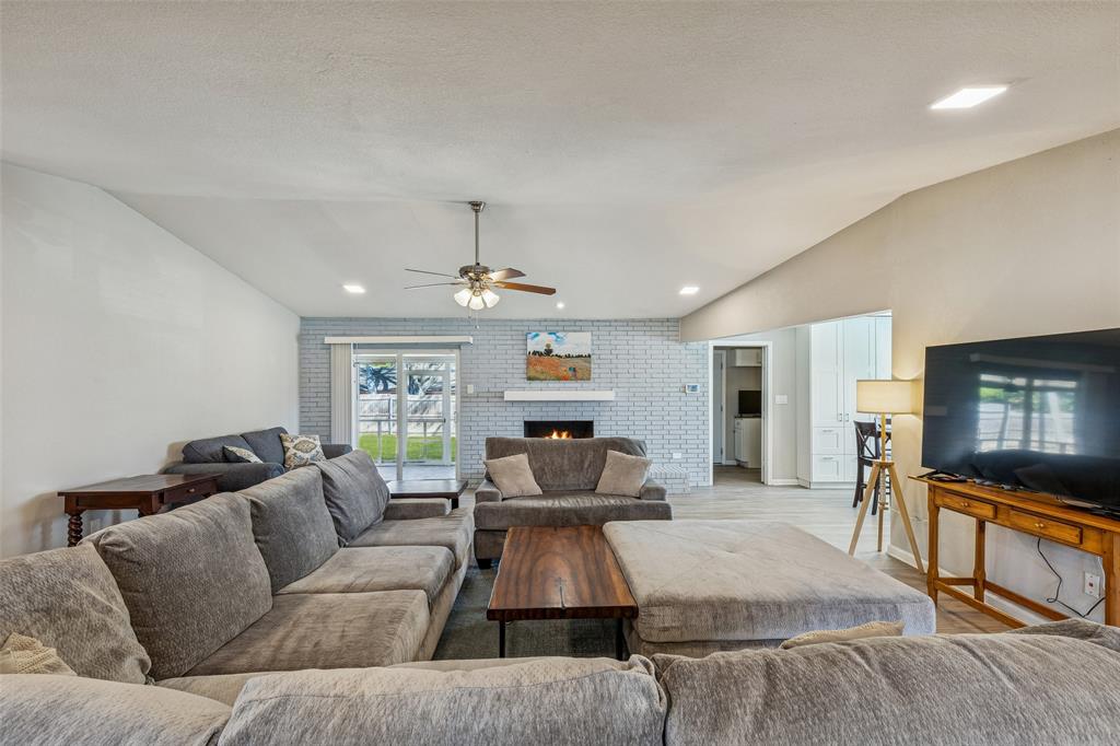 Glen Oaks - Residential