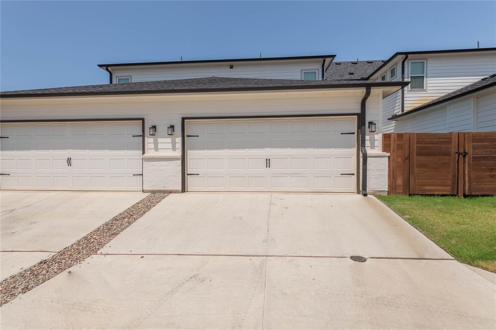 Lake Parc Village - Residential