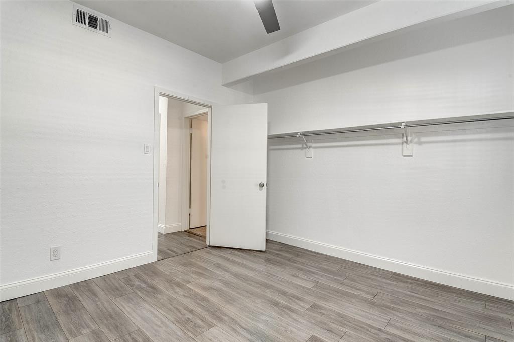 Cobblestone Condo - Residential