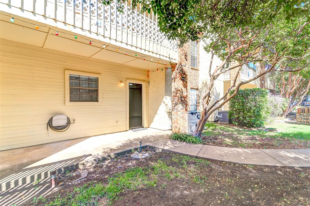 Cobblestone Condo - Residential