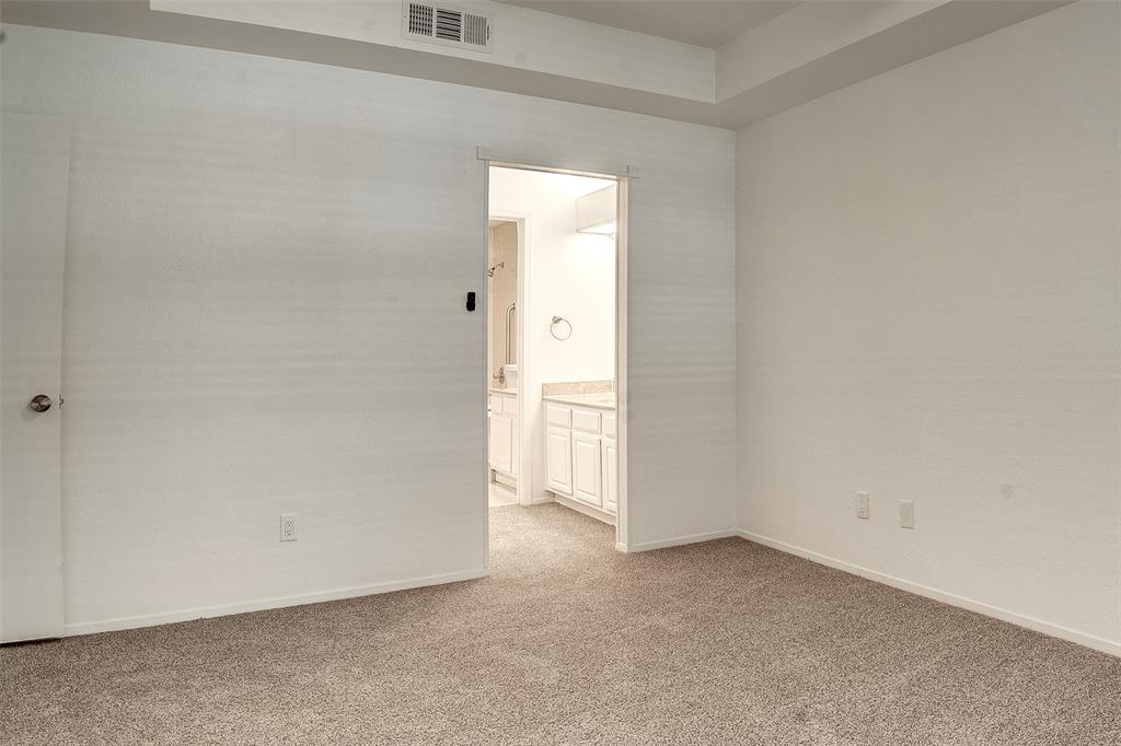 Cobblestone Condo - Residential