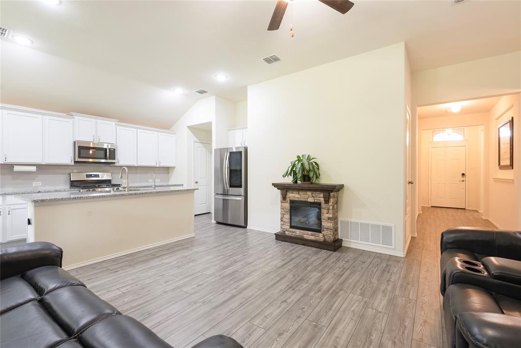 Hillstone Pointe Wes - Residential