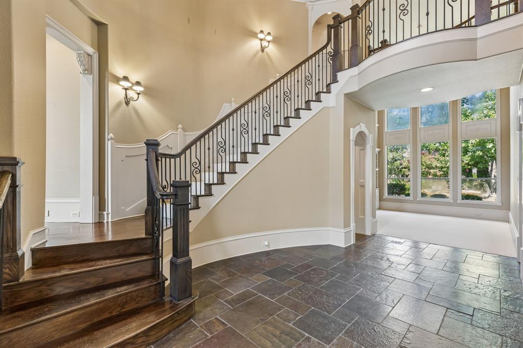 3075 Whispering Oaks Drive