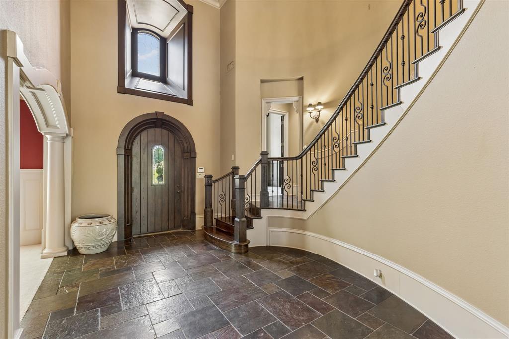 3075 Whispering Oaks Drive