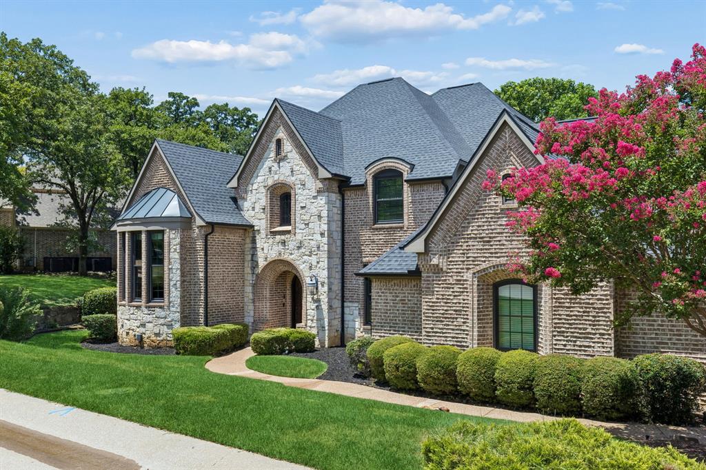 3075 Whispering Oaks Drive