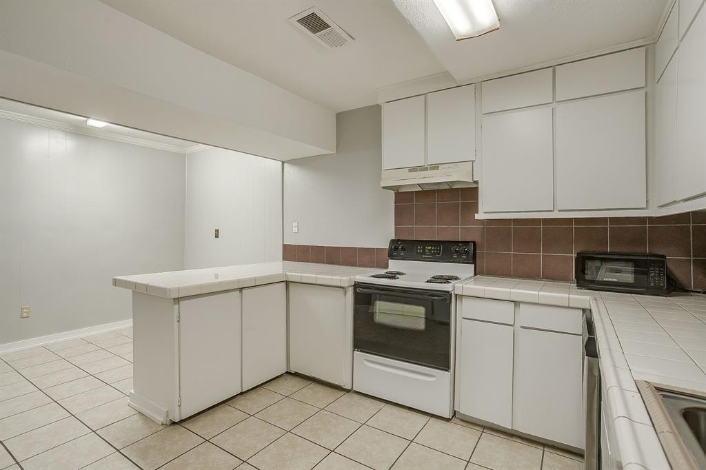 Chamberlain Arlington Heights 1st - Residential Lease