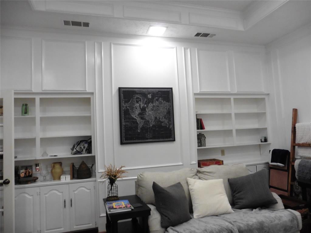 HIGHLANDS NORTH #01 - Residential Lease