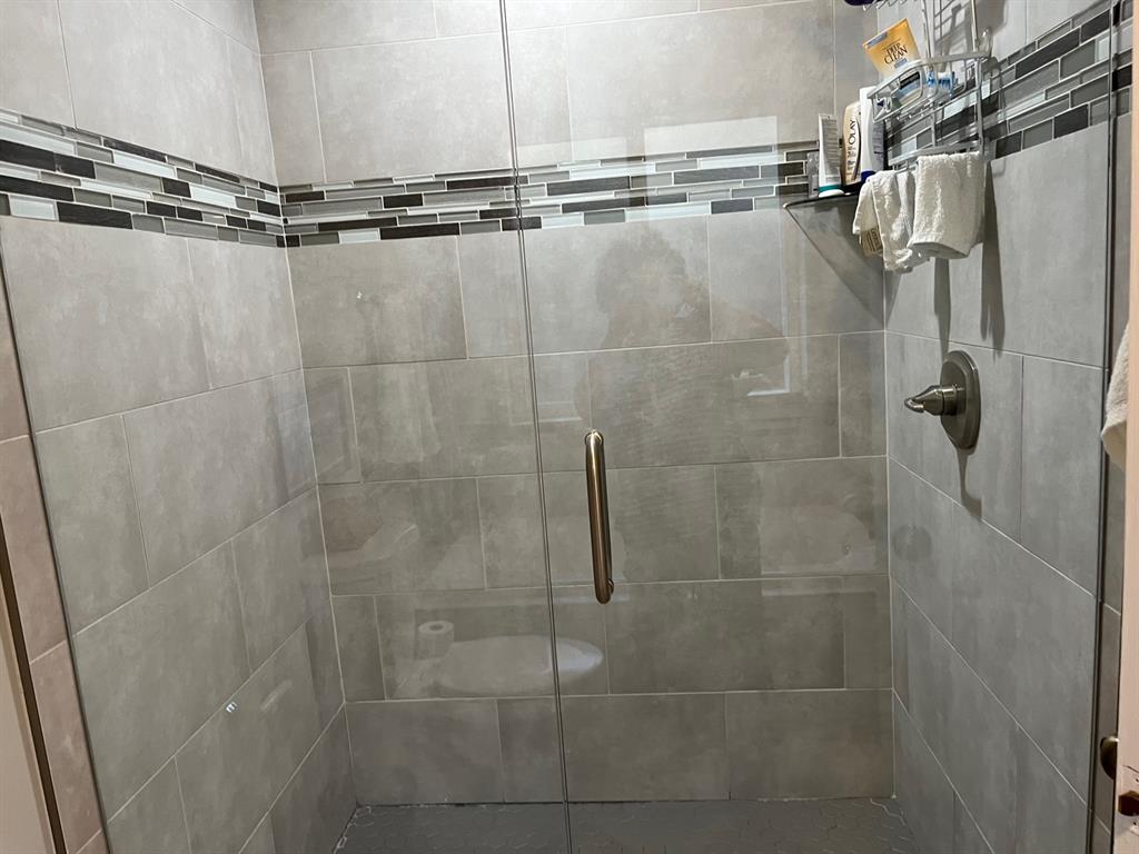 HIGHLANDS NORTH #01 - Residential Lease