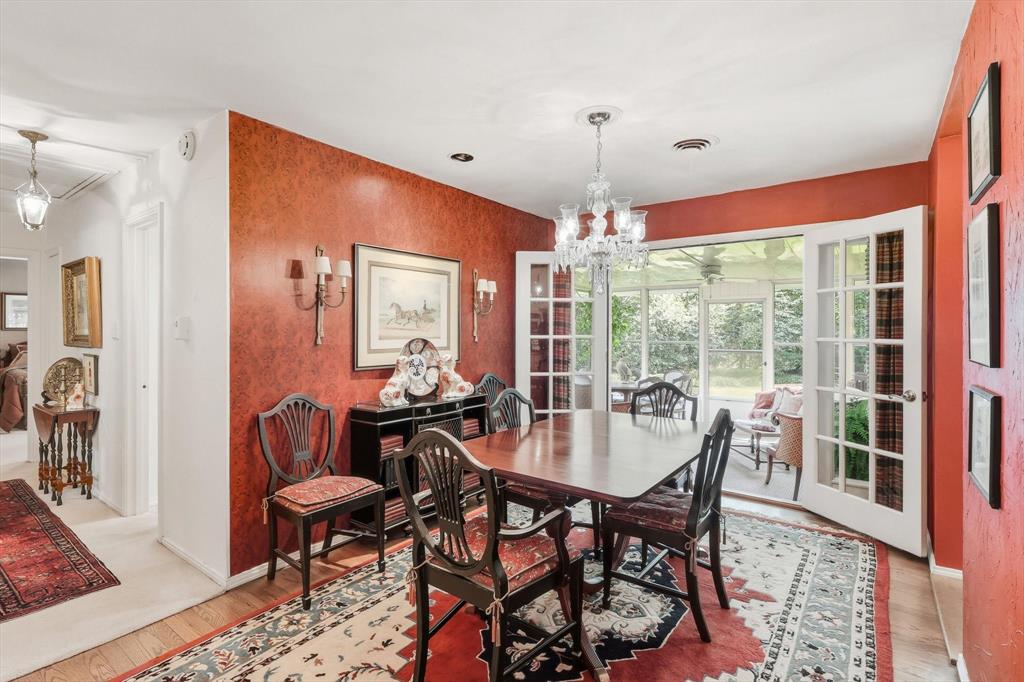 1112 Mockingbird Lane