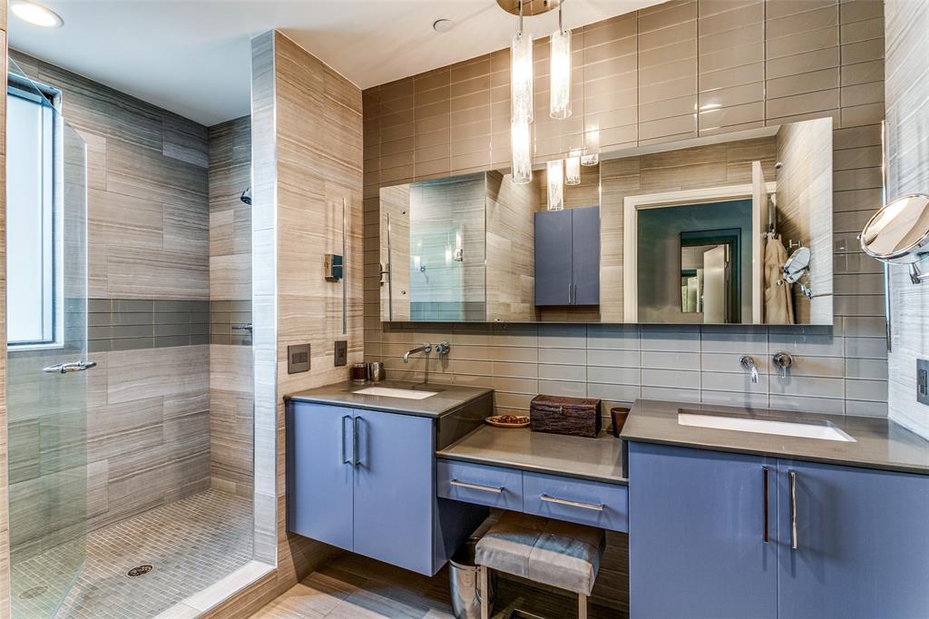 N Central Residences Condo - Residential