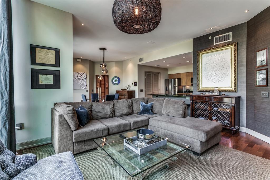 N Central Residences Condo - Residential