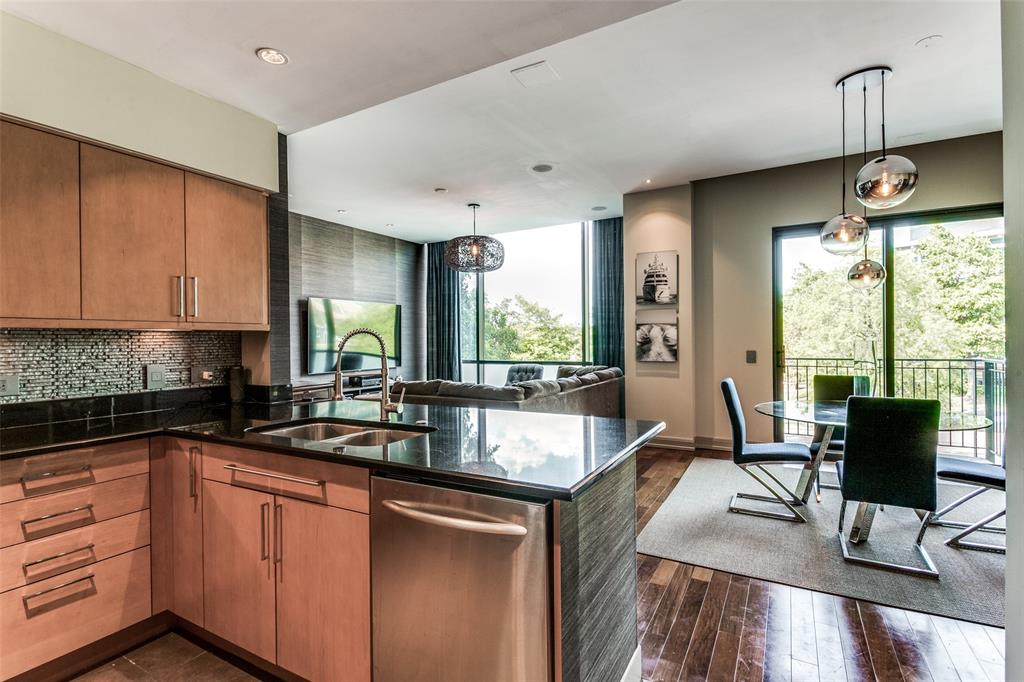 N Central Residences Condo - Residential