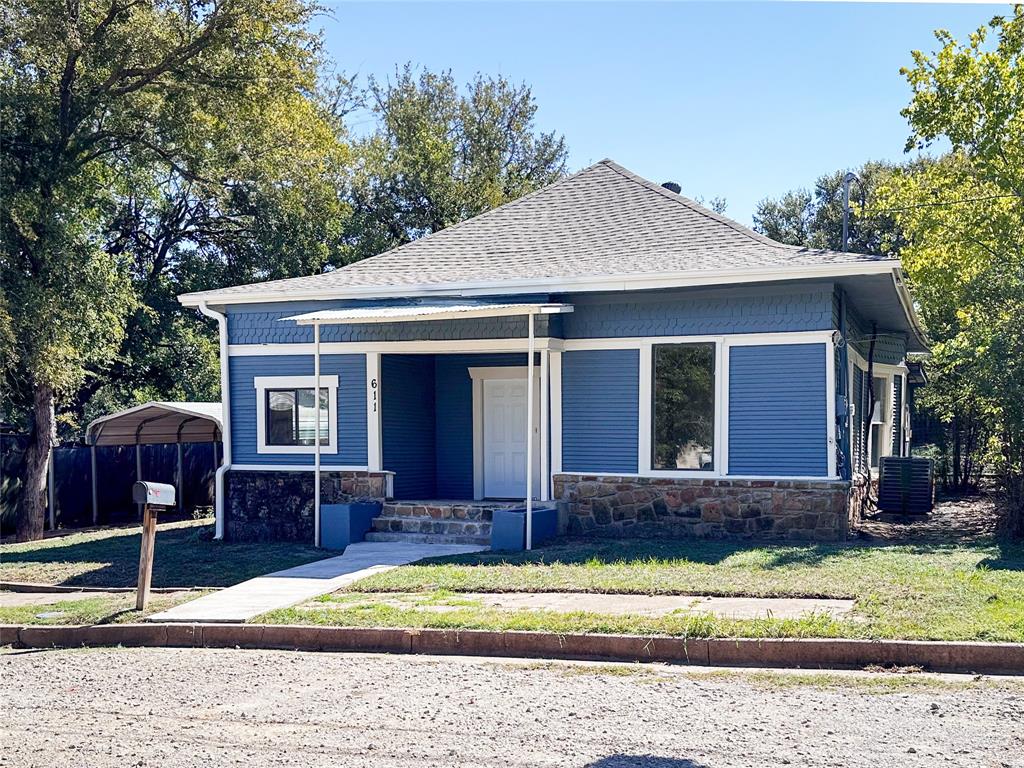 611 4th Street