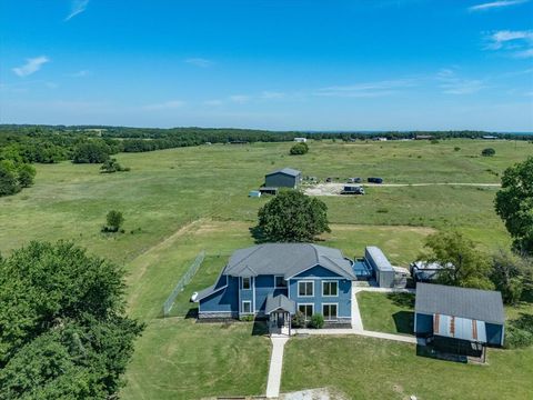 Photo of 1184 County Road 1785, Sunset, TX 76270 (MLS # 21274472)