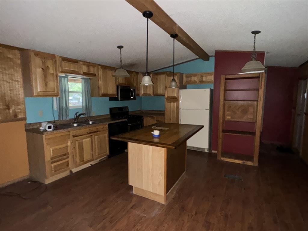 9949 Greentree Lane