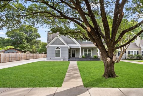 Photo of 726 Griffith Avenue, Terrell, TX 75160 (MLS # 21244324)