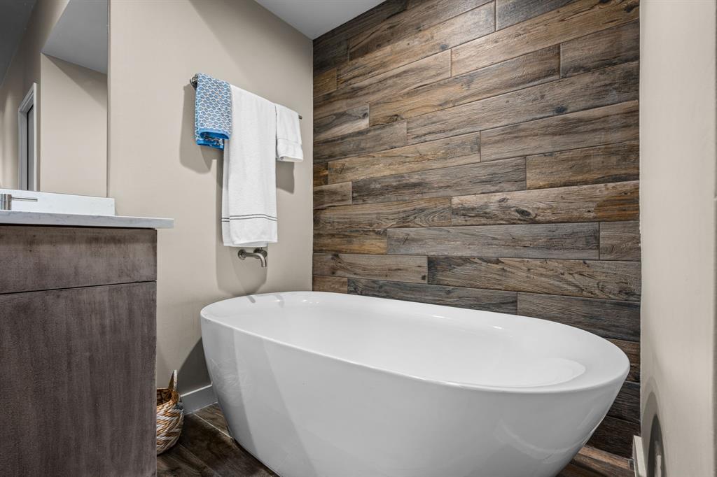 Parkwood Twnhms - Residential