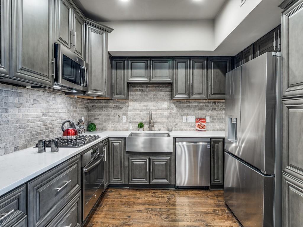 Parkwood Twnhms - Residential