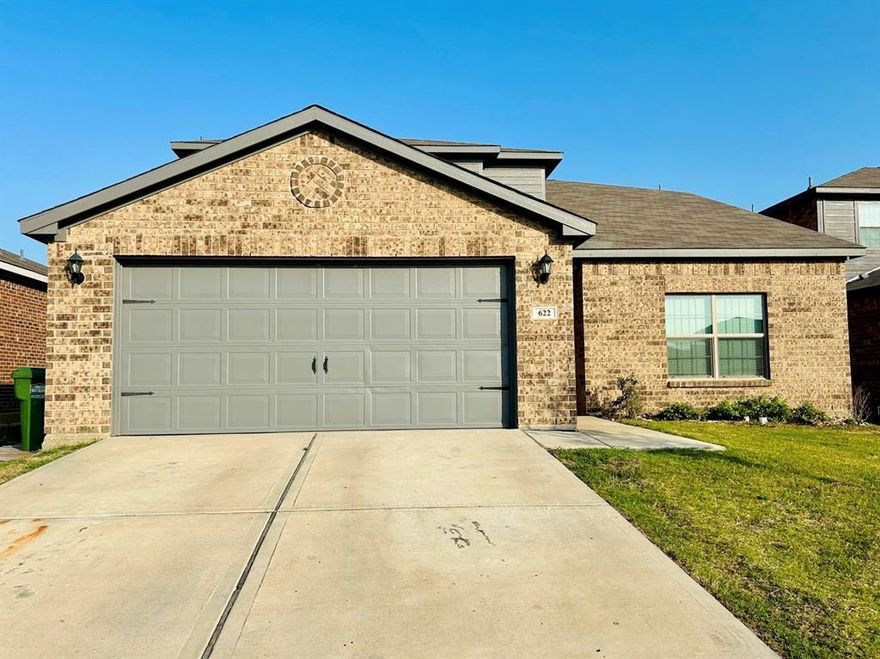 Charming 4-Bedroom Ranch in Seagoville Farms

Welcome to 622 Delta Downs Drive—a beautifully maintained ranch-style home nestled in the desirable Seagoville Farms community. This spacious 4-bedroom, 2.5-bath home boasts an open-concept layout perfect for both relaxing and entertaining.

The main-level primary suite offers a peaceful retreat with a private bath, featuring a garden tub and walk-in closet. The kitchen is a chef’s delight, showcasing granite countertops, 42” wood cabinetry, and energy-efficient appliances. Upgraded finishes flow throughout the home, adding comfort and style at every turn.

Step outside to enjoy a fully fenced backyard and a two-car attached garage, providing both privacy and practicality. Conveniently located with easy access to major highways and local amenities.

Don't miss your chance to make this move-in ready home yours—schedule a tour today!