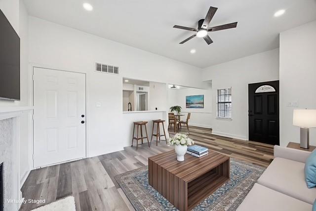 Cedar Hill, Texas 75104, United States, 2 Bedrooms Bedrooms, ,2 BathroomsBathrooms,Residential,Active,161659