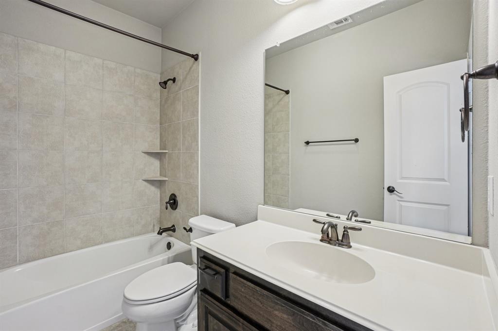 Waters Edge At Hogans Glen Pha - Residential