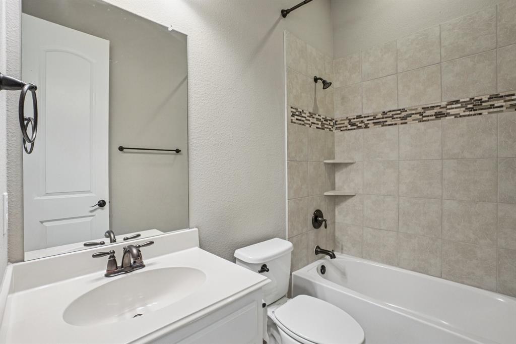 Waters Edge At Hogans Glen Pha - Residential