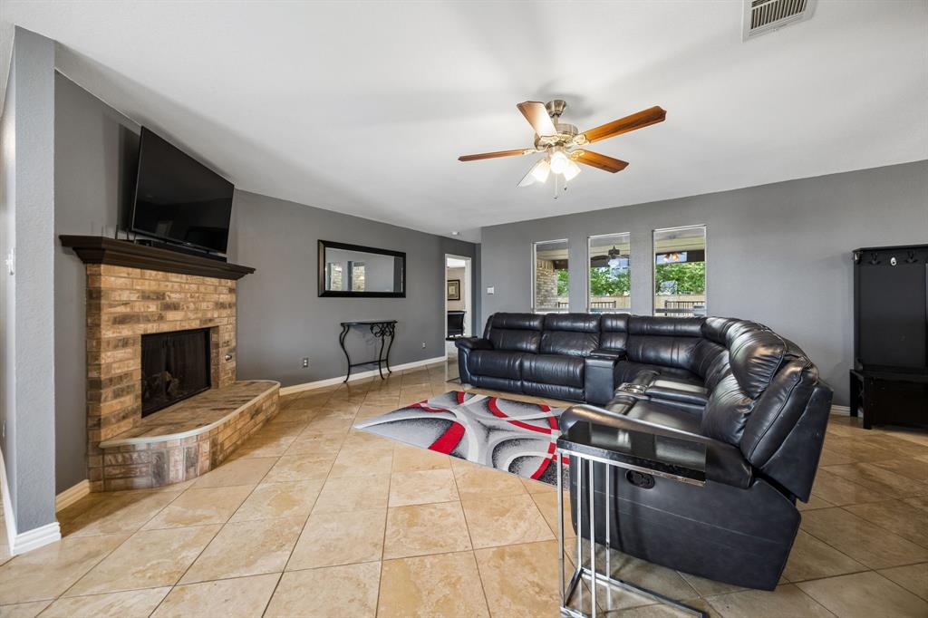 545 Rothschild Lane