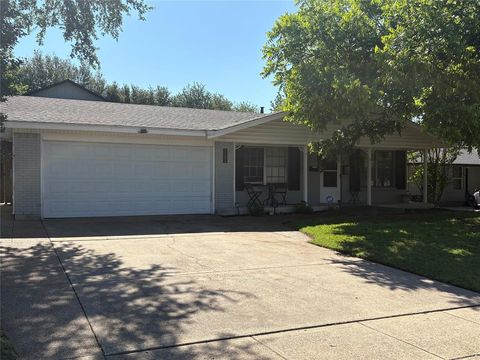 Photo of 12404 Sunland Street, Dallas, TX 75218 (MLS # 21258021)