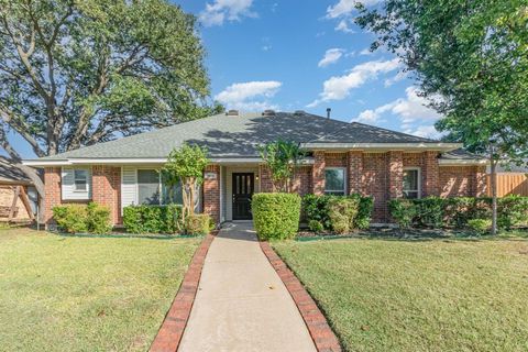 Property photo of 2015 Robin Hill Lane, Carrollton, TX 75007