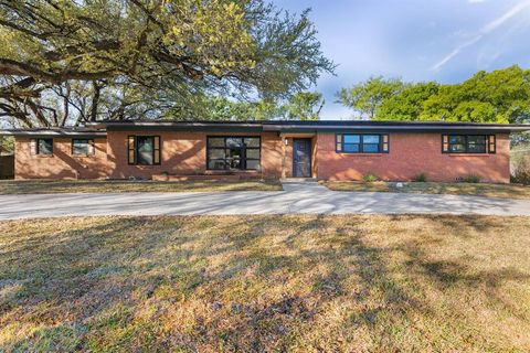 2324 Wooded Acres Drive Waco TX 76710