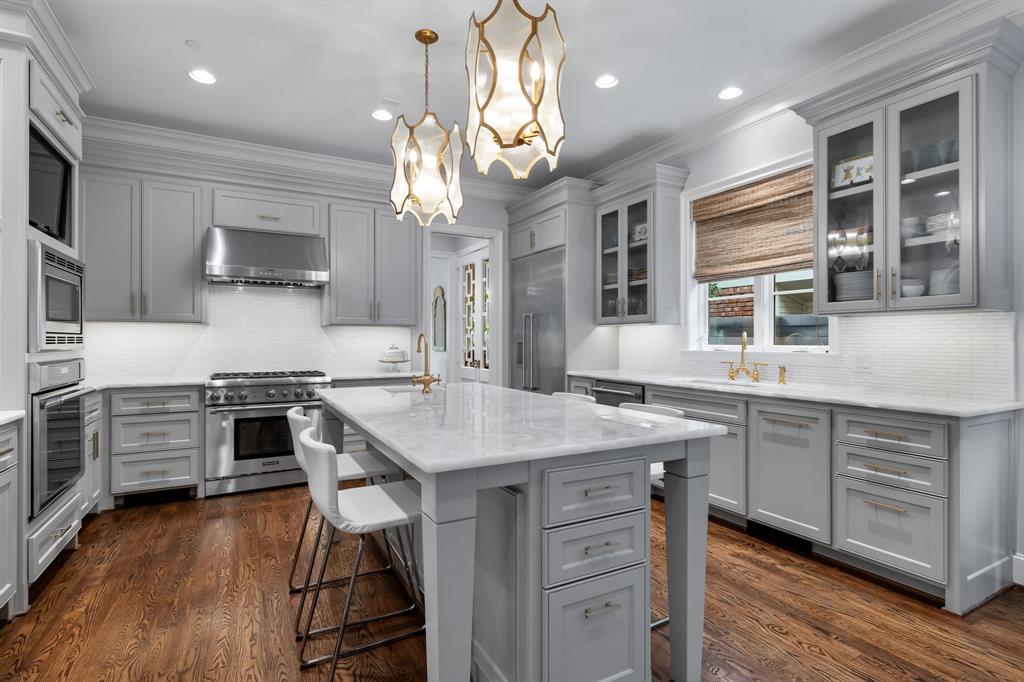 UNIVERSITY HEIGHTS - Residential