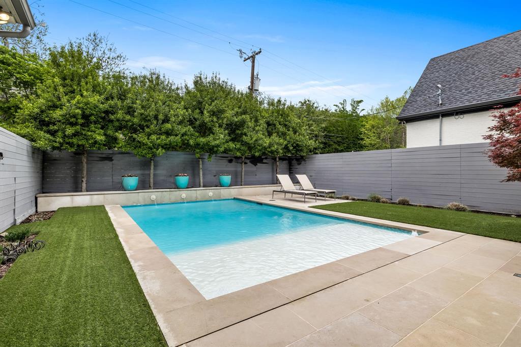 UNIVERSITY HEIGHTS - Residential