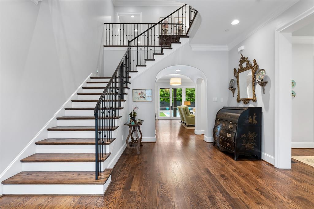 UNIVERSITY HEIGHTS - Residential