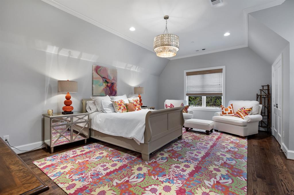 UNIVERSITY HEIGHTS - Residential