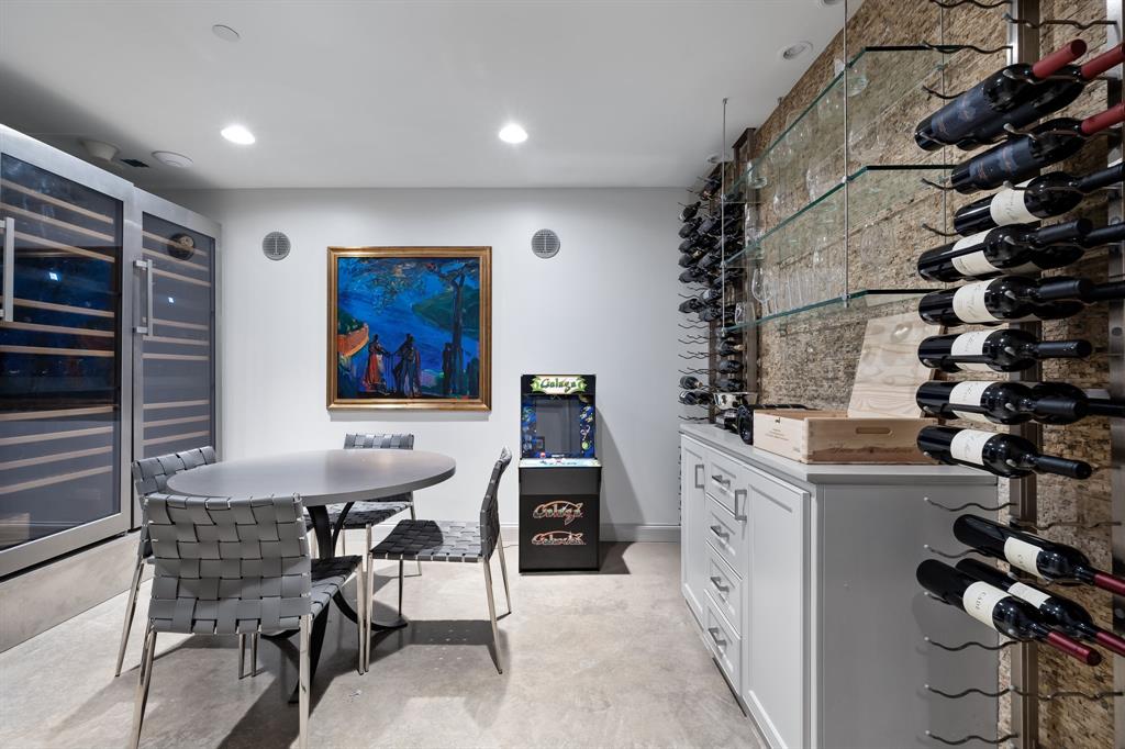 UNIVERSITY HEIGHTS - Residential