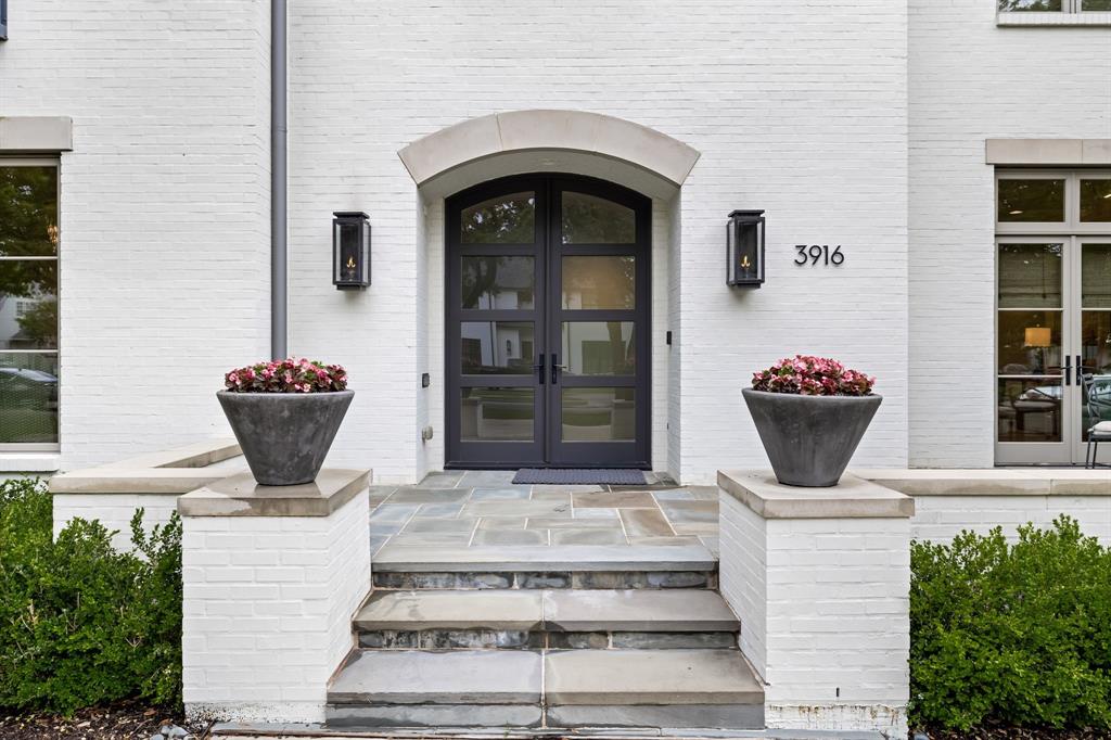 UNIVERSITY HEIGHTS - Residential