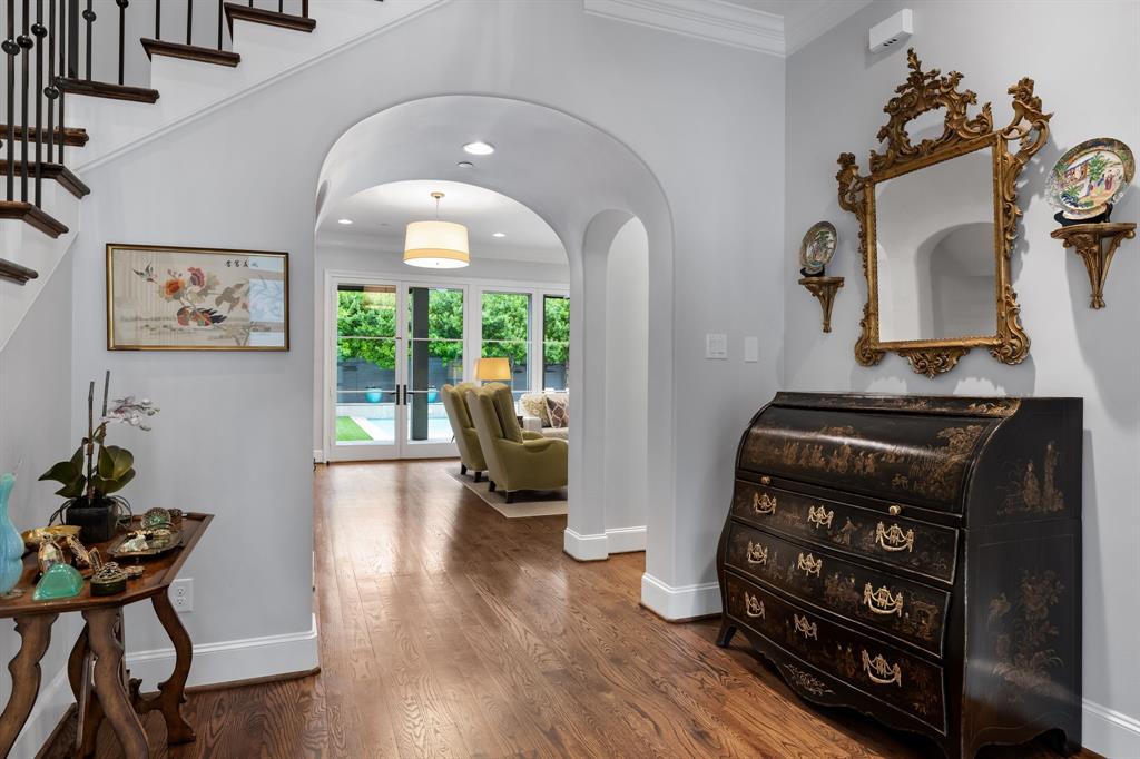 UNIVERSITY HEIGHTS - Residential