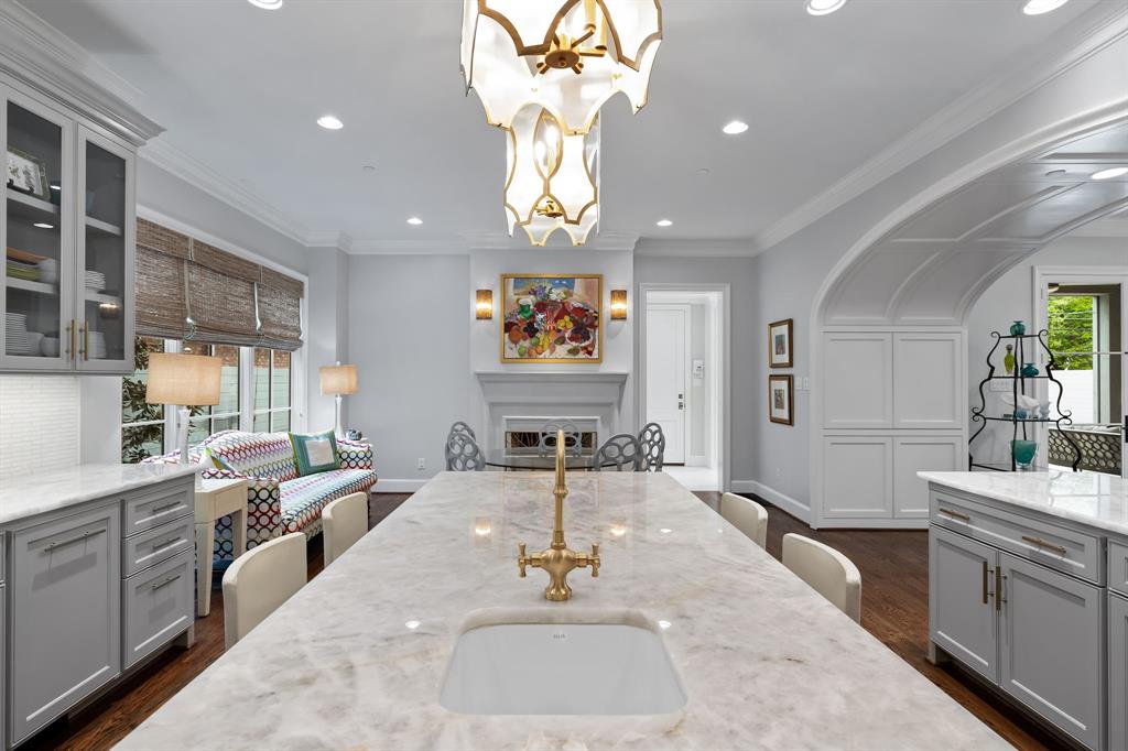 UNIVERSITY HEIGHTS - Residential