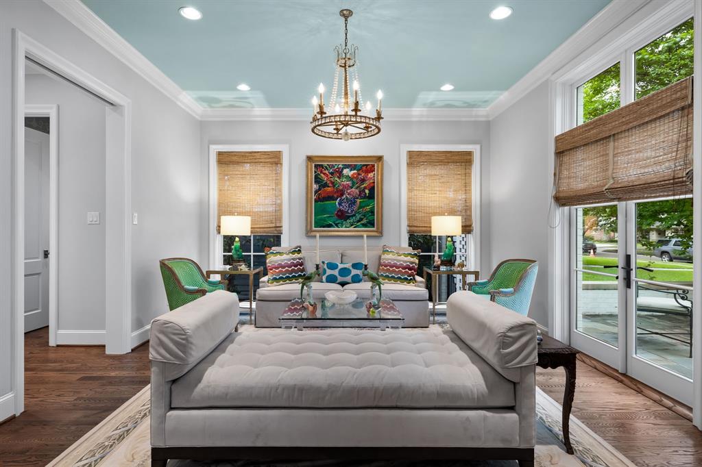 UNIVERSITY HEIGHTS - Residential