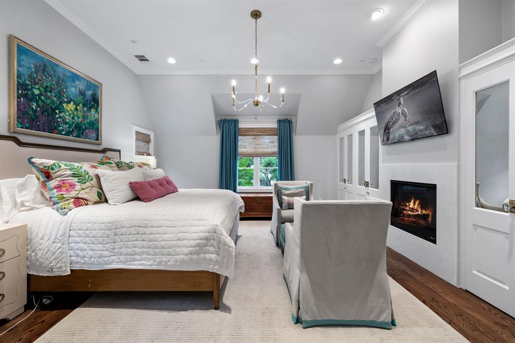 UNIVERSITY HEIGHTS - Residential