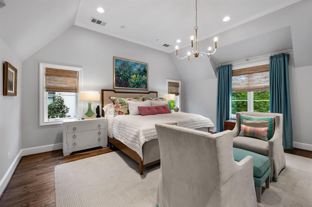 UNIVERSITY HEIGHTS - Residential