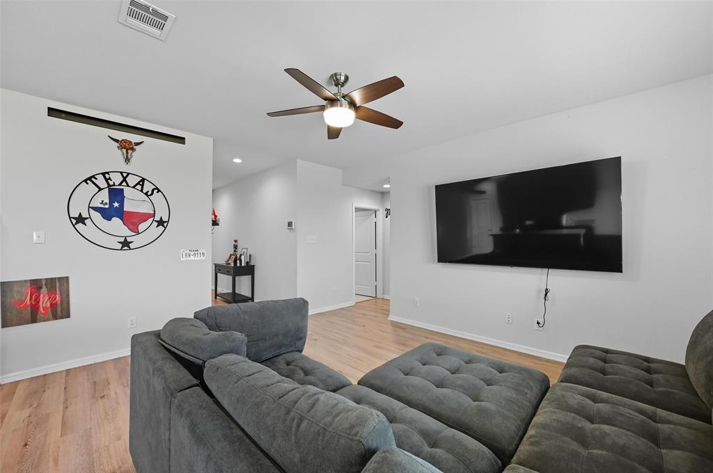 10450 Fort Clark Trail