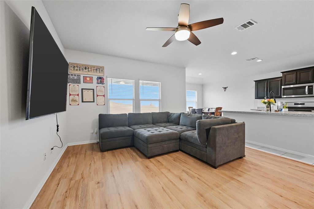 10450 Fort Clark Trail