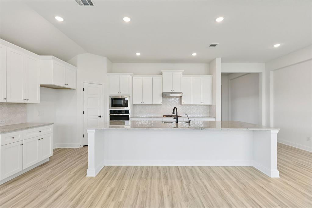 7701 Sheaves Trail
