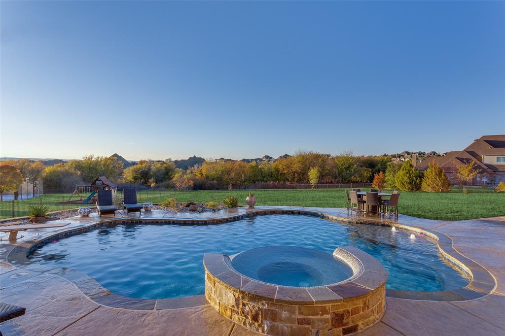 Bella Flora - Residential